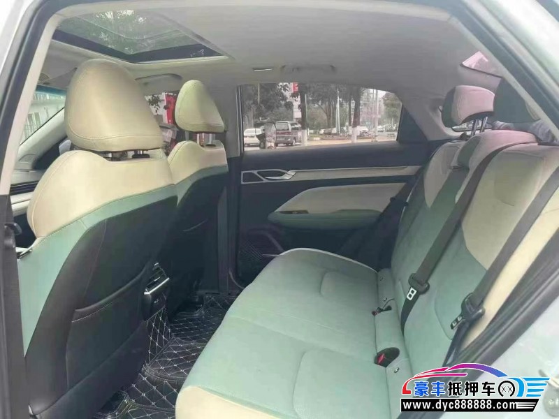 23年吉利帝豪轿车抵押车出售