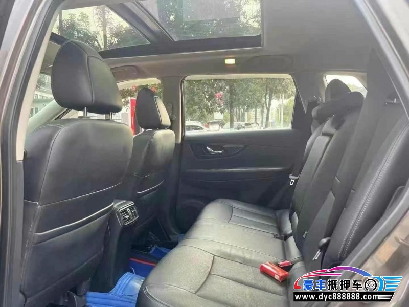 20年日产奇骏轿车抵押车出售