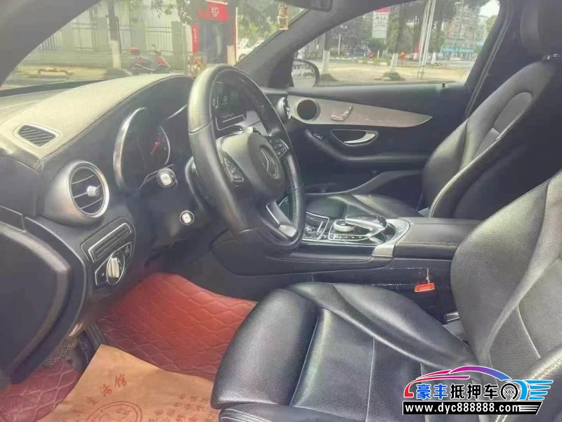 18年奔驰GLC轿车抵押车出售