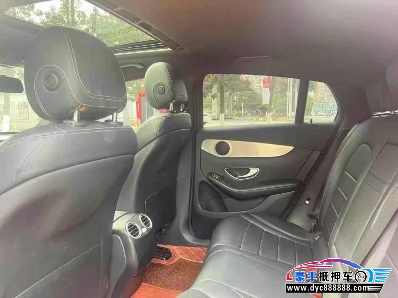 18年奔驰GLC轿车抵押车出售