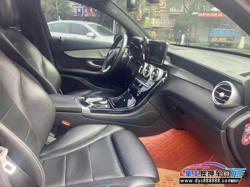 18年奔驰GLC轿车抵押车出售