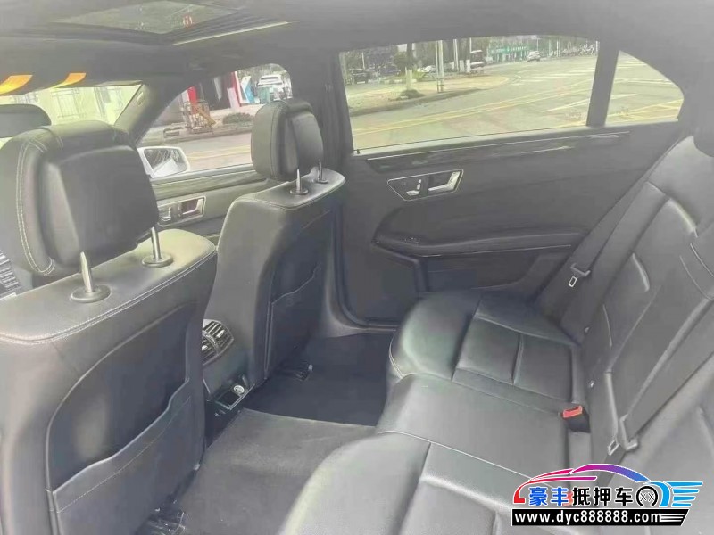 14年奔驰E轿车抵押车出售