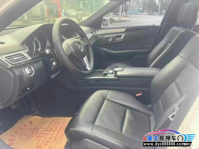 14年奔驰E轿车抵押车出售