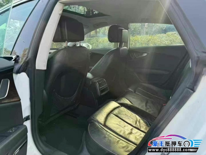 14年奥迪A7轿车抵押车出售