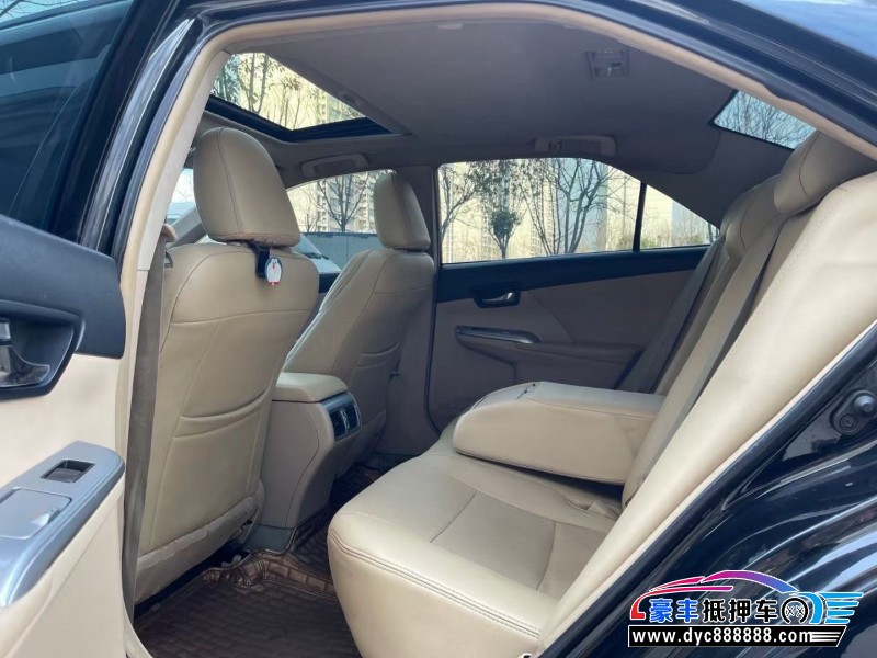 13年丰田凯美瑞轿车抵押车出售