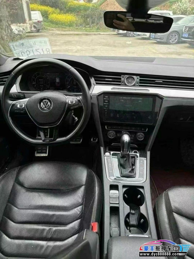 19年大众CC轿车抵押车出售