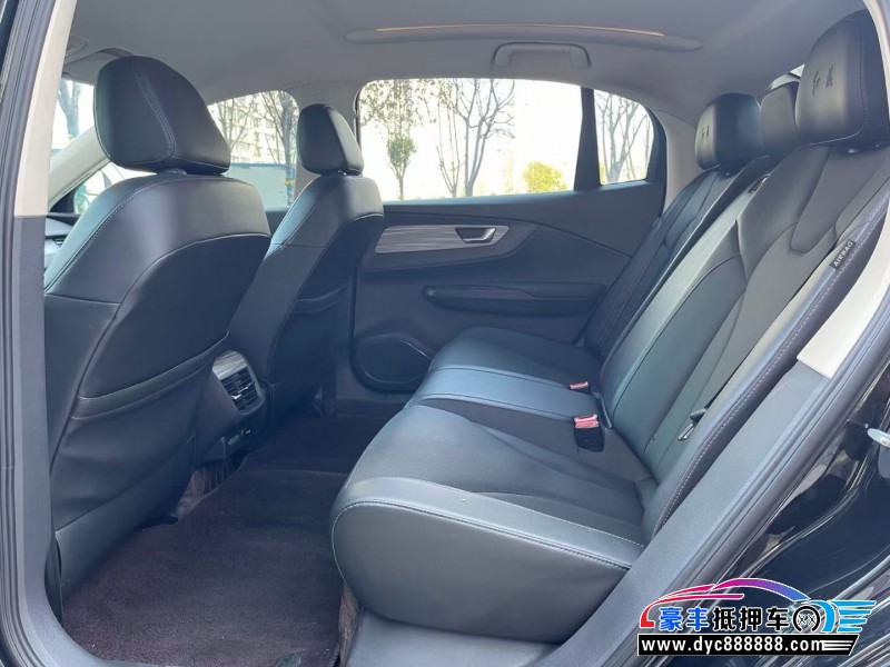 23年红旗EQM5轿车抵押车出售