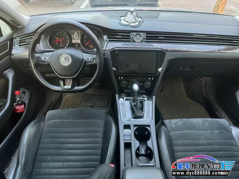 17年大众迈腾轿车抵押车出售