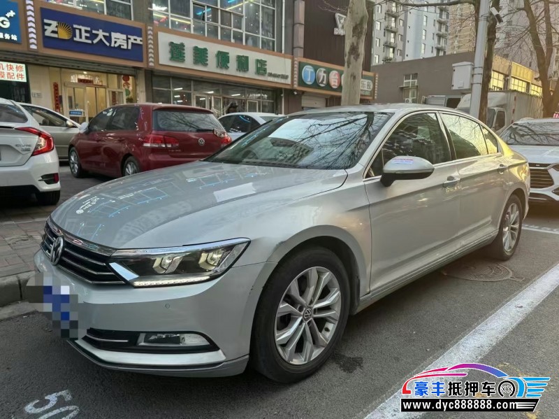 17年大众迈腾轿车抵押车出售