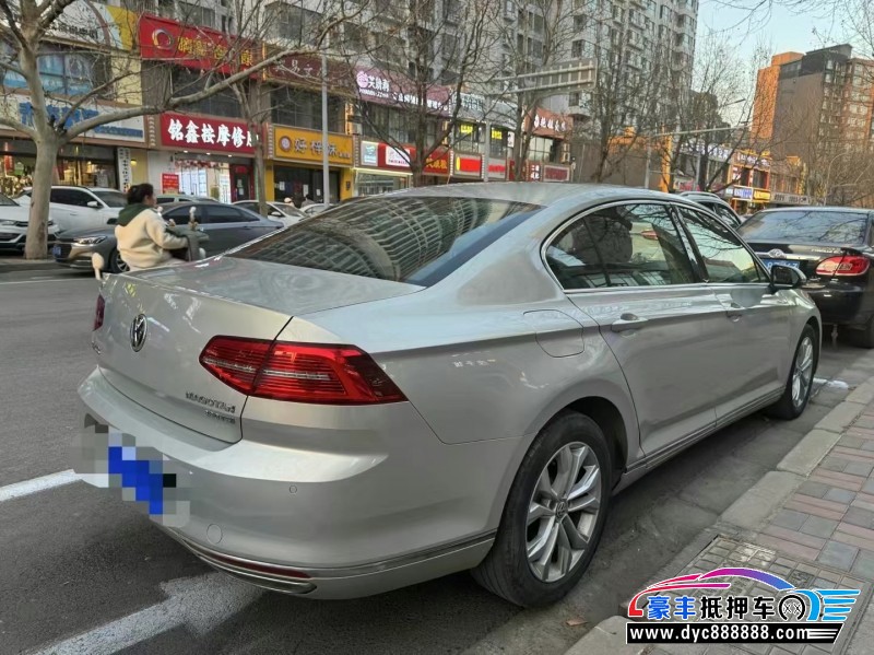 17年大众迈腾轿车抵押车出售