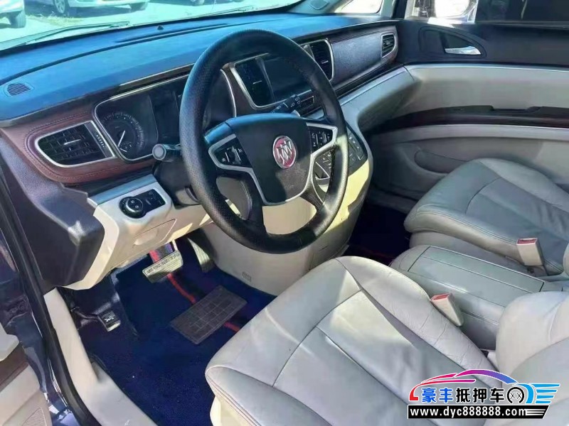 16年别克GL8轿车抵押车出售