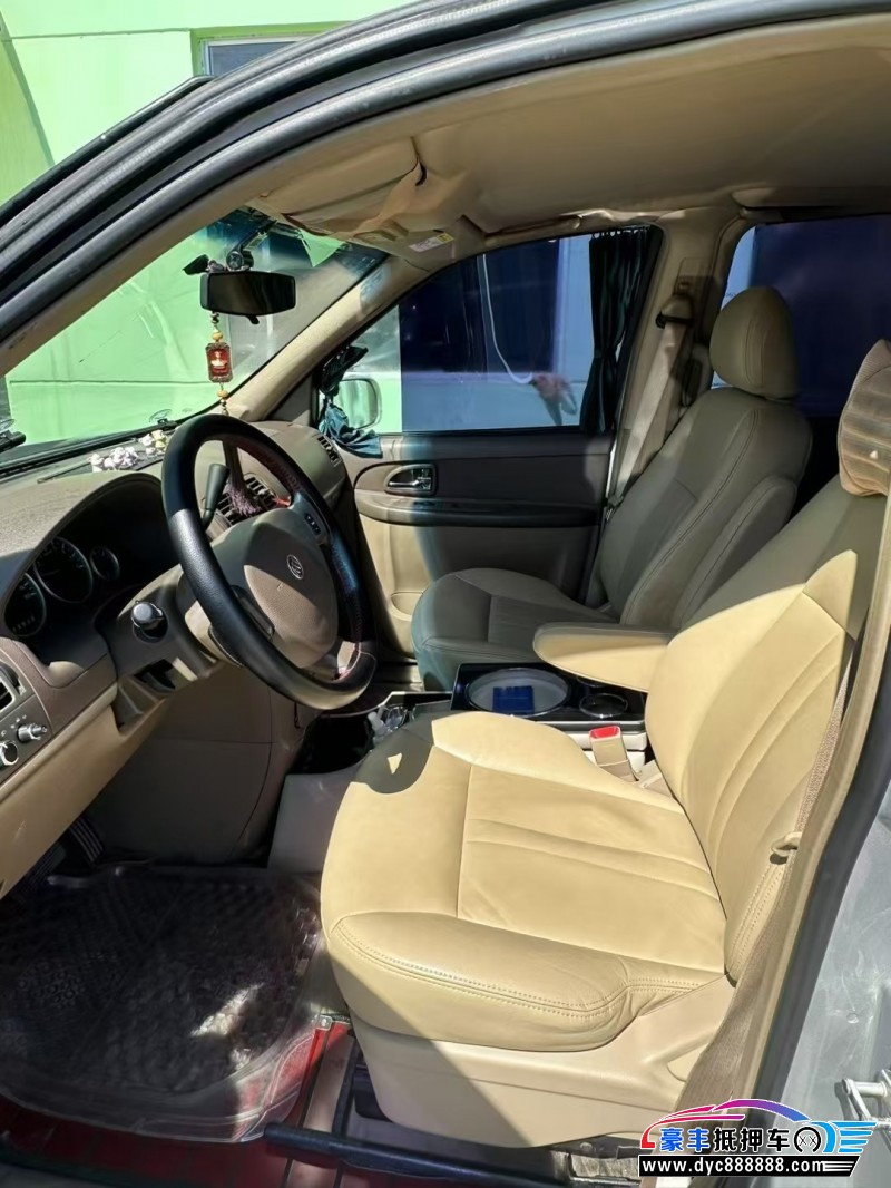 16年别克GL8轿车抵押车出售