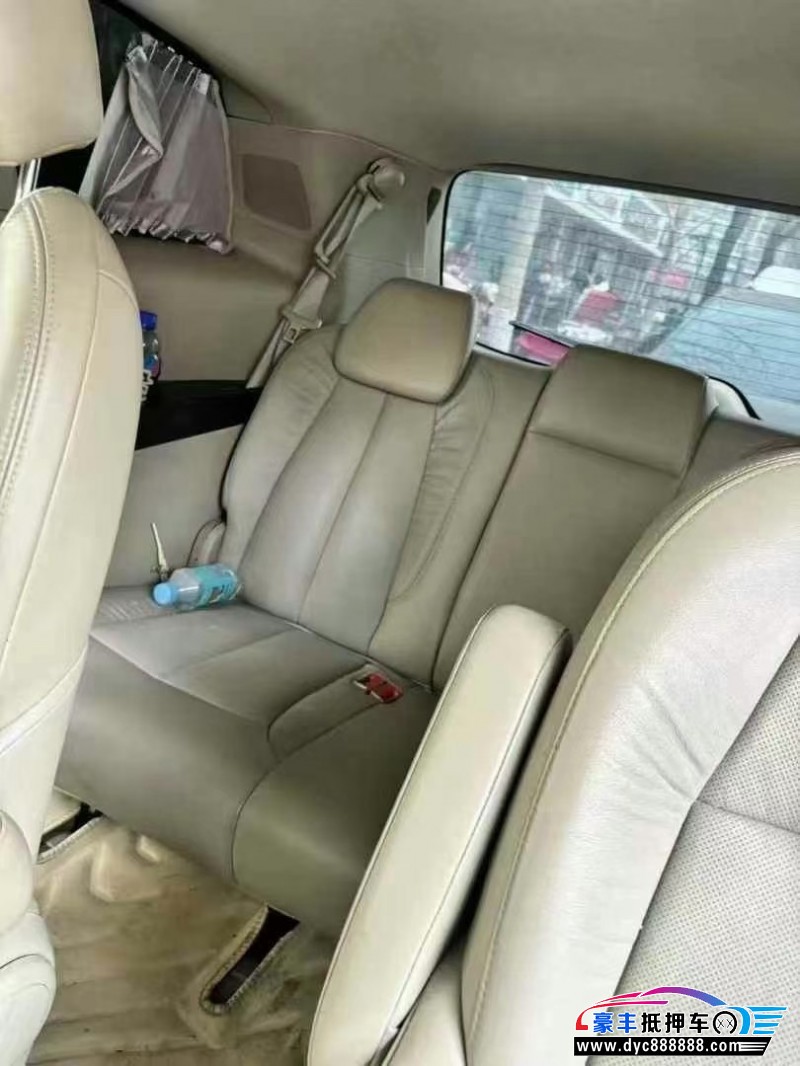 15年别克GL8轿车抵押车出售