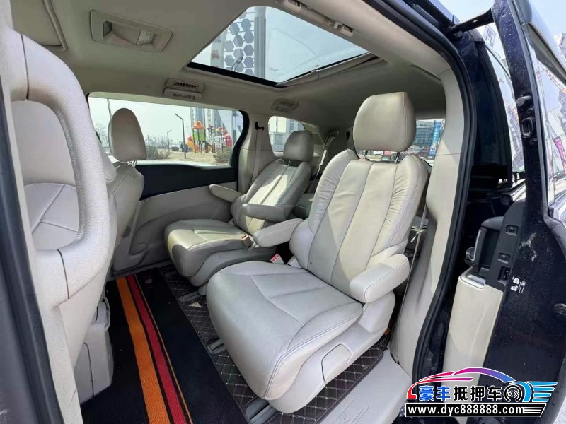 15年别克GL8轿车抵押车出售