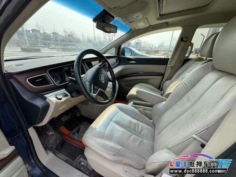 15年别克GL8轿车抵押车出售