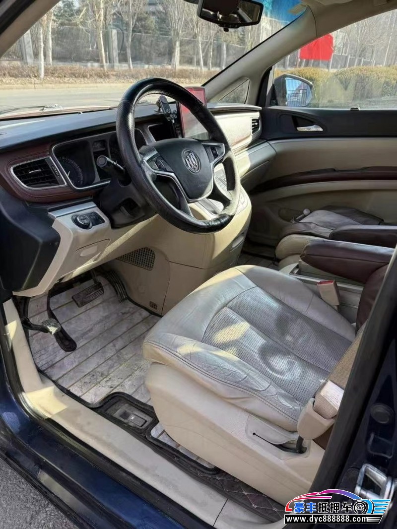 15年别克GL8轿车抵押车出售