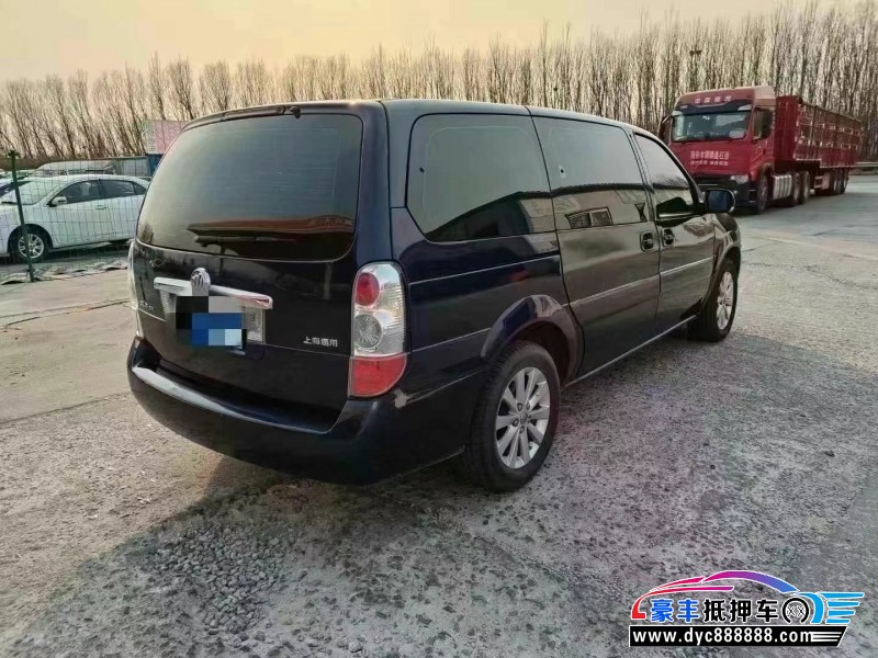 15年别克GL8轿车抵押车出售