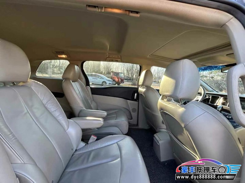 17年别克GL8轿车抵押车出售