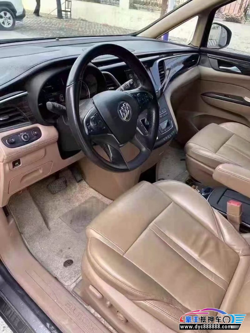 17年别克GL8轿车抵押车出售