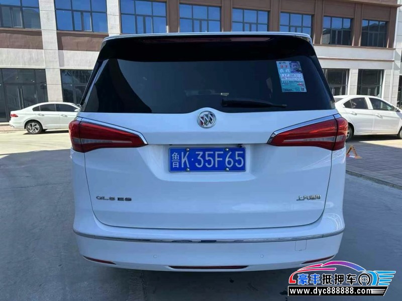 17年别克GL8轿车抵押车出售