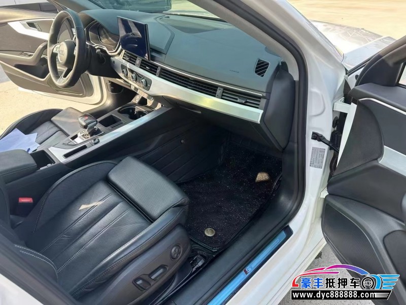 22年奥迪A4L轿车抵押车出售