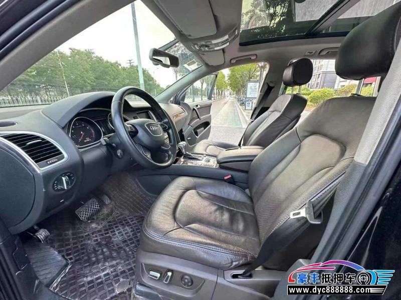 15年奥迪Q7轿车抵押车出售