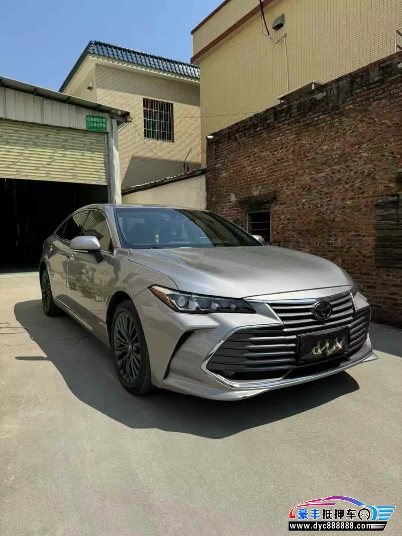 20年丰田亚洲龙轿车抵押车出售