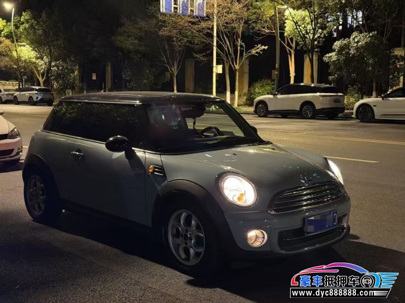 14年宝马MINI轿车抵押车出售