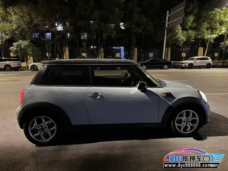 14年宝马MINI轿车抵押车出售