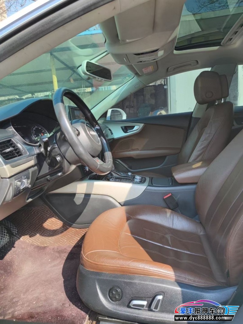 17年奥迪A7轿车抵押车出售