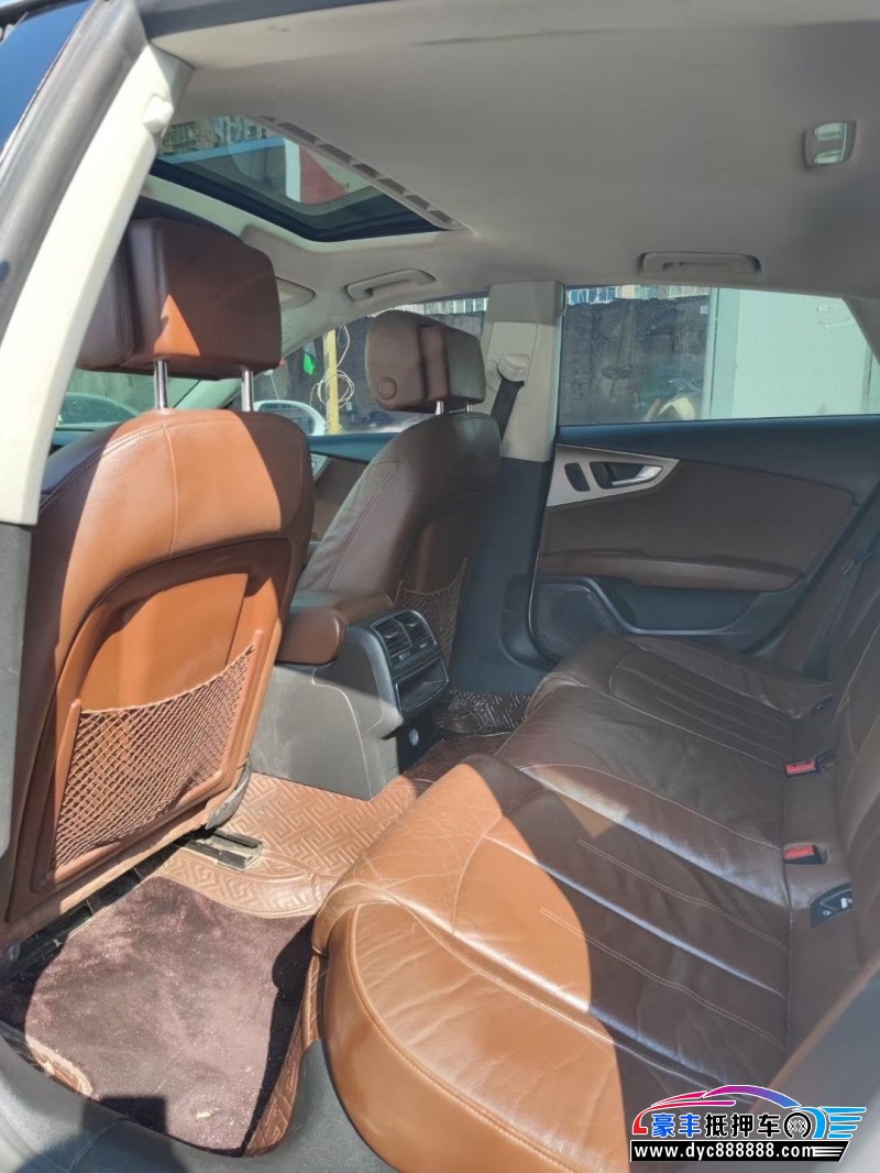 17年奥迪A7轿车抵押车出售