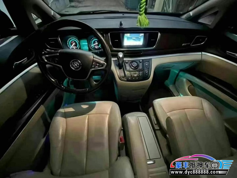 18年别克GL8轿车抵押车出售