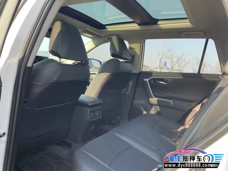 23年丰田RAV4轿车抵押车出售