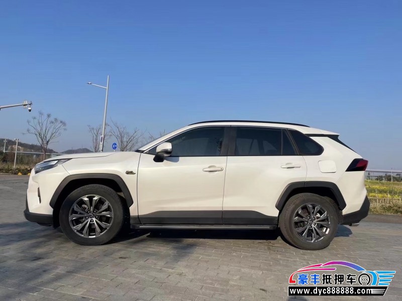 23年丰田RAV4轿车抵押车出售