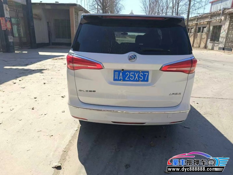 17年别克GL8轿车抵押车出售