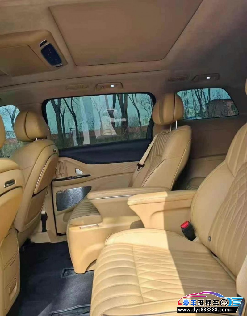 23年岚图梦想家轿车抵押车出售