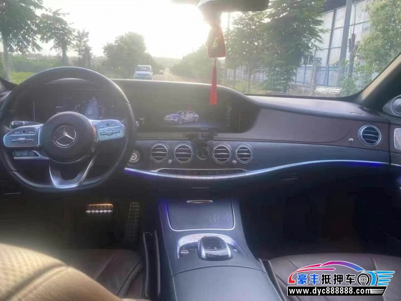 18年奔驰S轿车抵押车出售