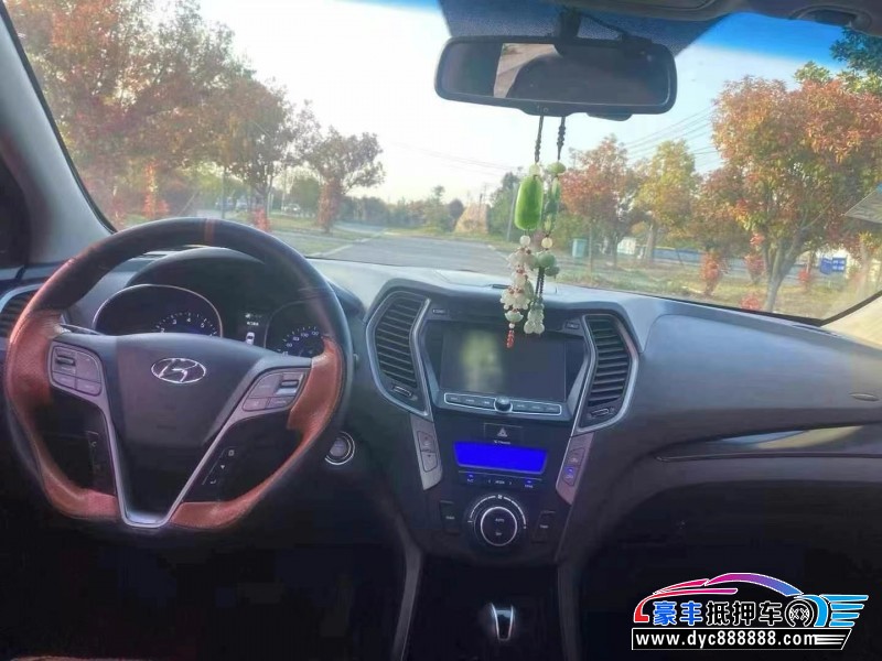 15年现代圣达菲轿车抵押车出售