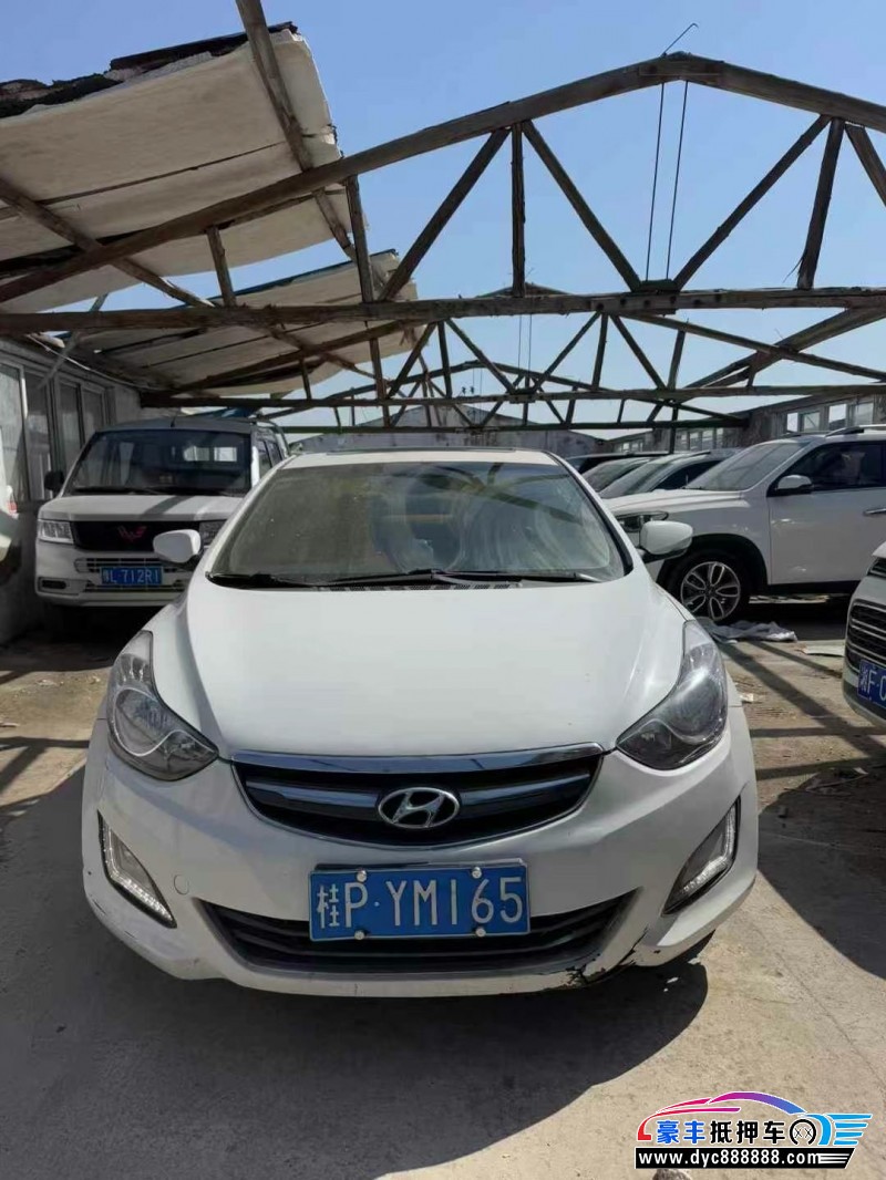 16年现代朗动轿车抵押车出售