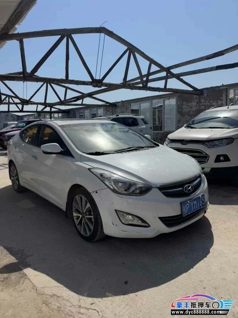 16年现代朗动轿车抵押车出售