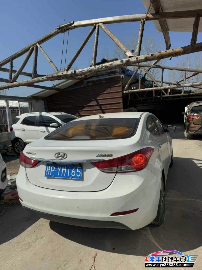 16年现代朗动轿车抵押车出售