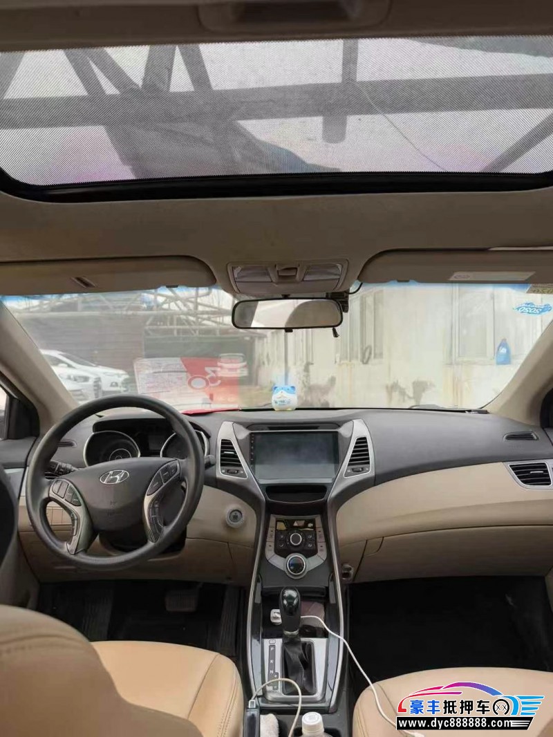 16年现代朗动轿车抵押车出售