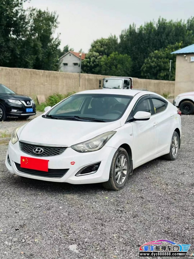 17年现代朗动轿车抵押车出售