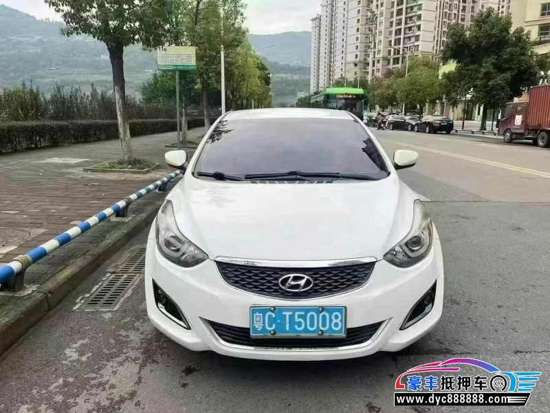 16年现代朗动轿车抵押车出售