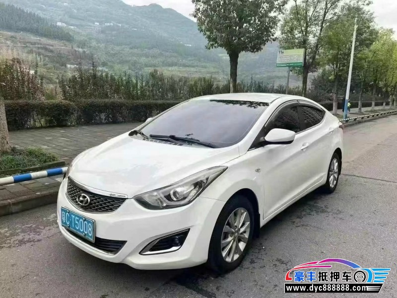 16年现代朗动轿车抵押车出售