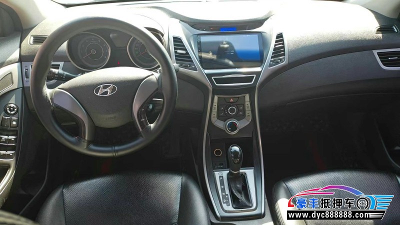 15年现代朗动轿车抵押车出售