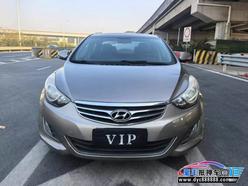 14年现代朗动轿车抵押车出售