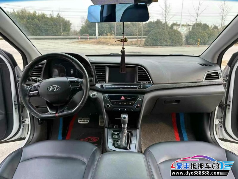 18年现代领动轿车抵押车出售