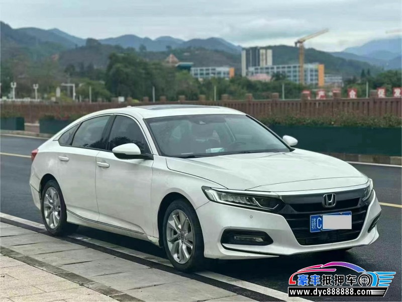 18年本田雅阁轿车抵押车出售