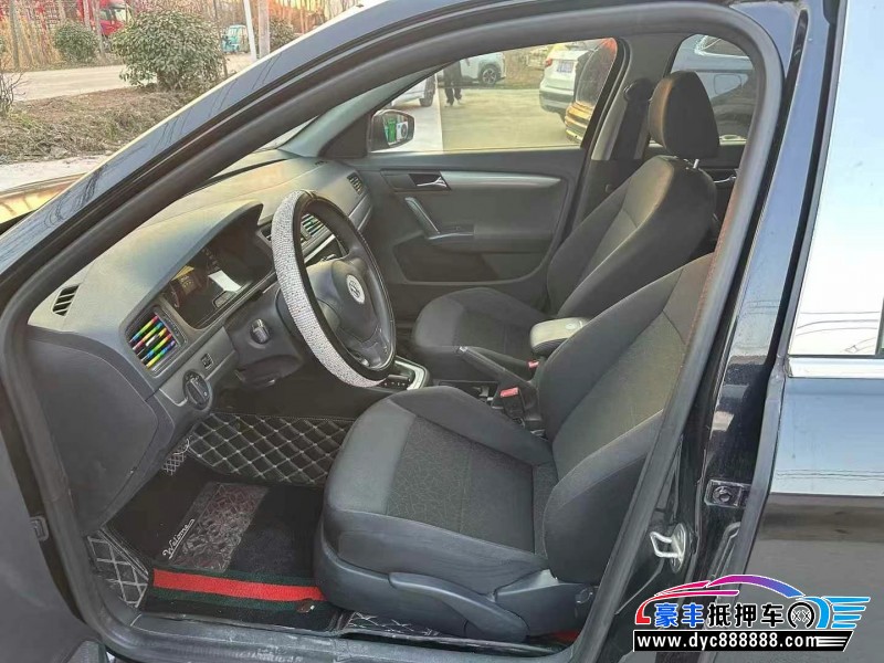 17年大众朗逸轿车抵押车出售